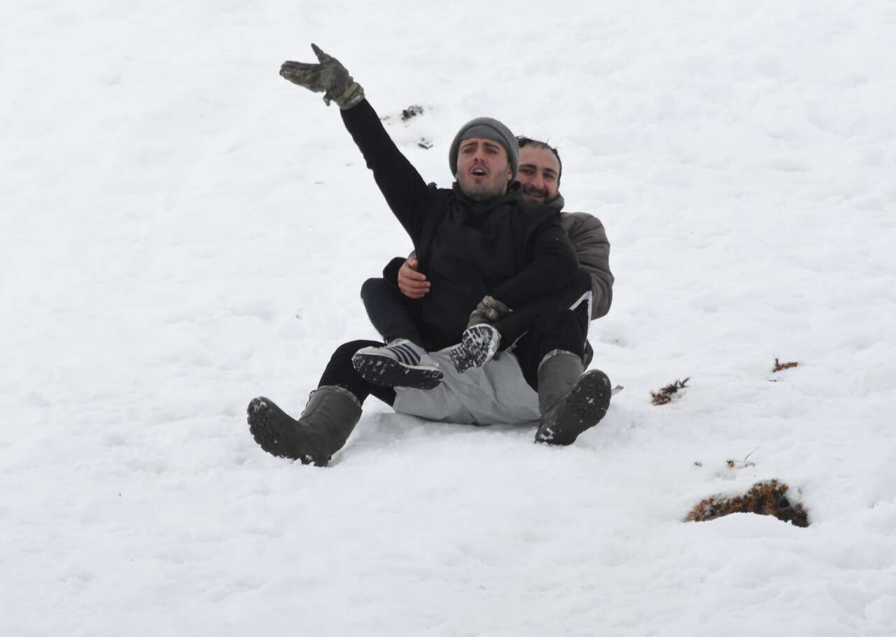 Konya’nın kayak merkezinde hafta sonu yoğunluğu 4